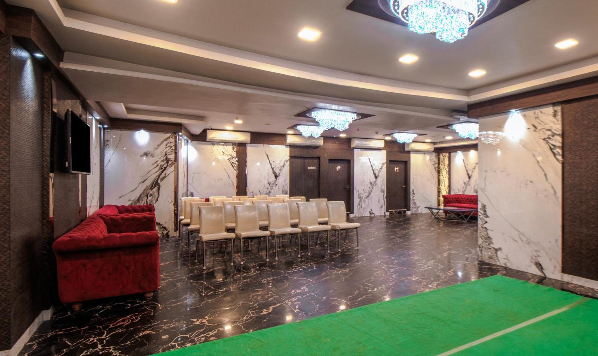 Hotel Orion Crystal Kolkata Bagian luar foto